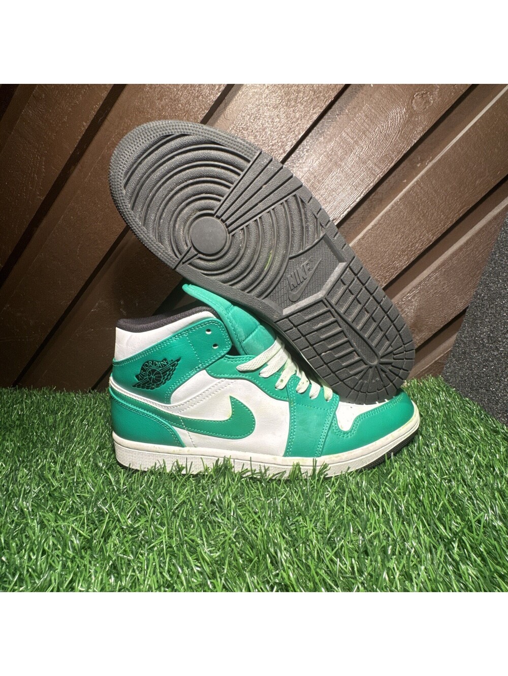 Size 10 - Air Jordan 1 Mid Lucky Green